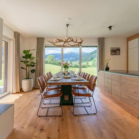 Mountain Vista Chalet *